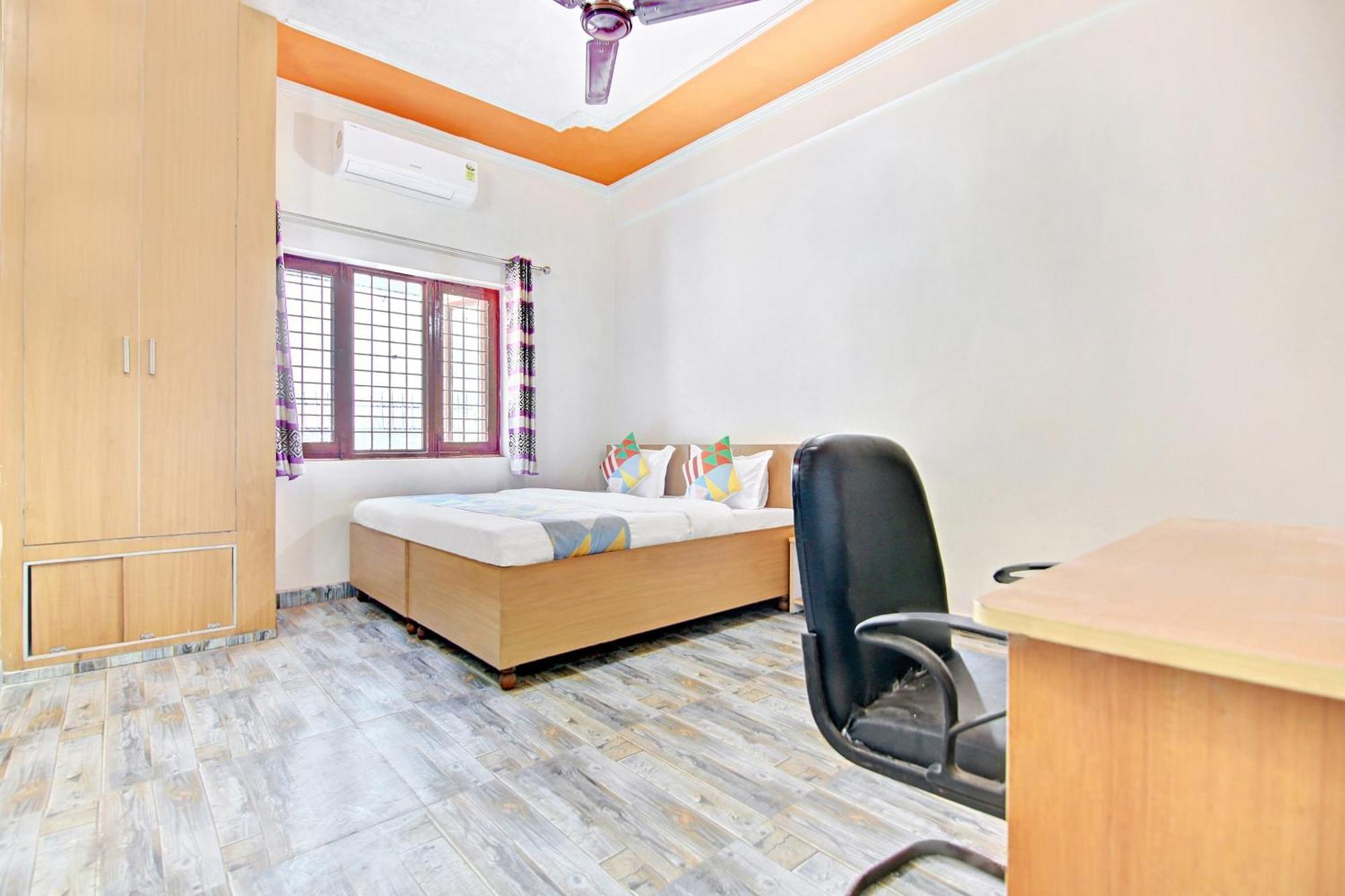 Home 78802 Balaji Bhawan Jhajra Екстер'єр фото